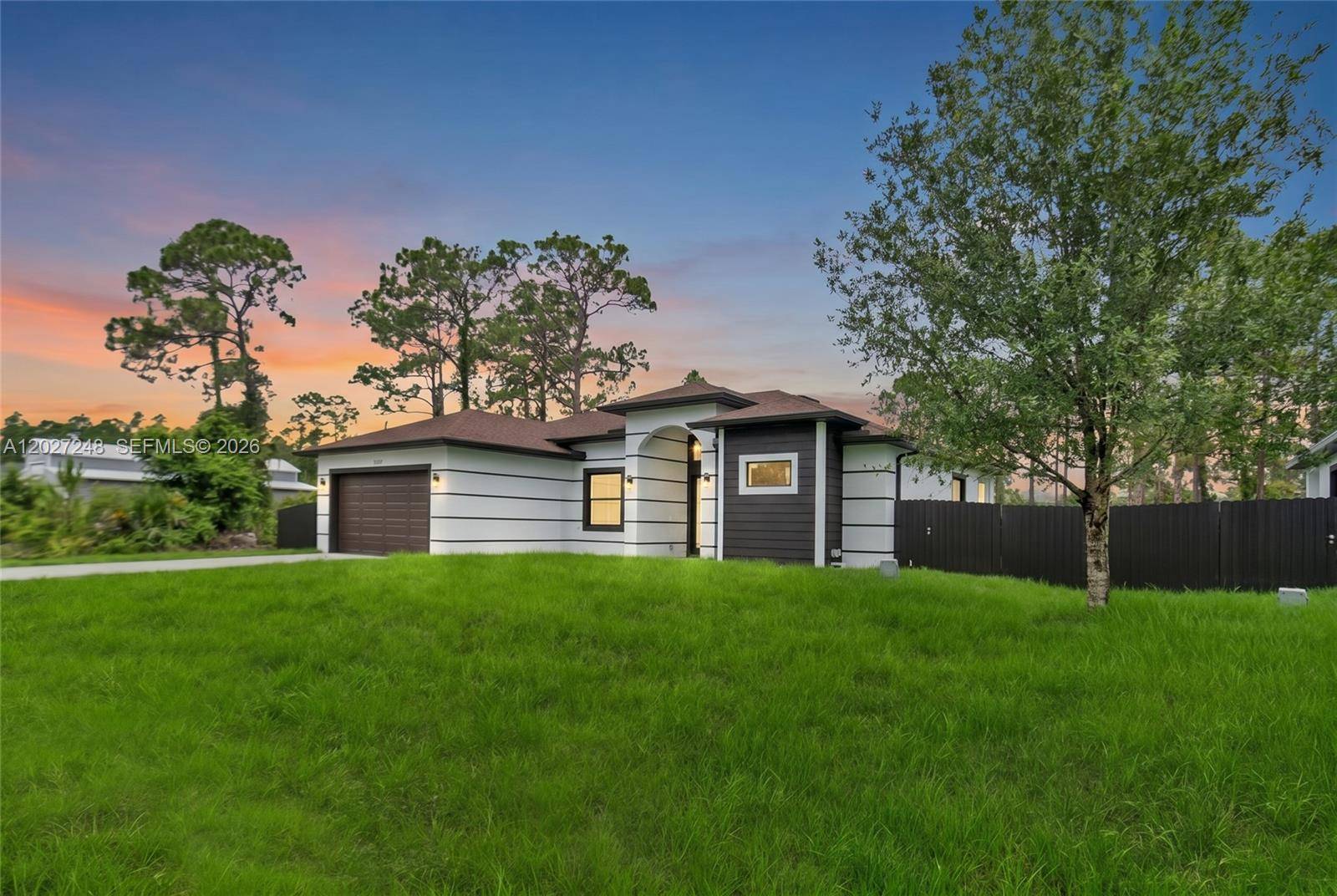 1047 E Merry StLehigh Acres - picture
