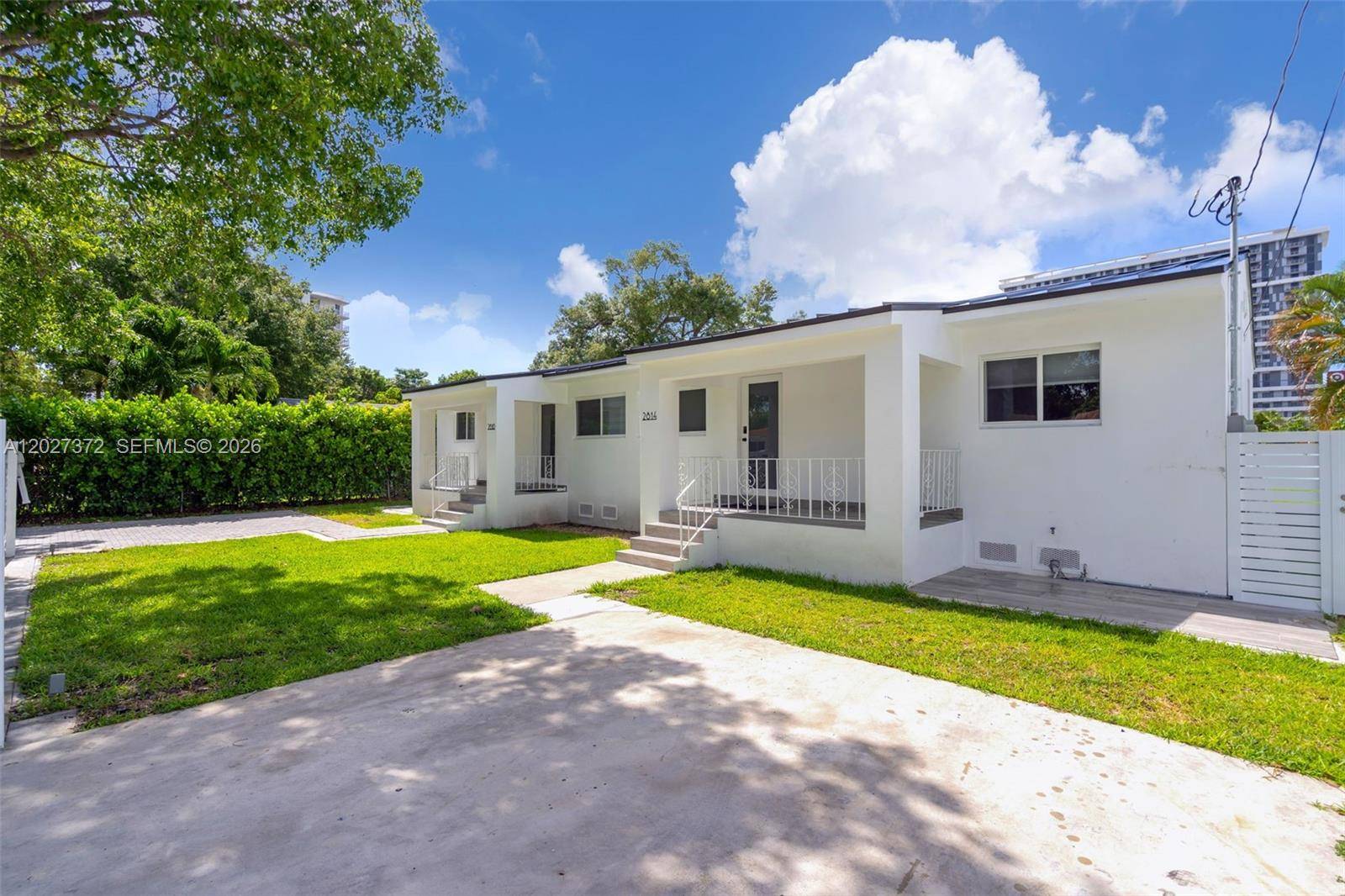 2814 SW 26th StMiami - Duplex/Tri/Quad-Annual,Multi Family condo unit 2810 - picture