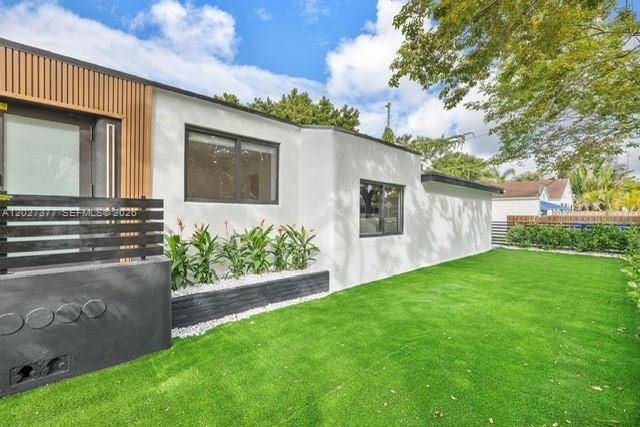 501 NW 46th StMiami - picture