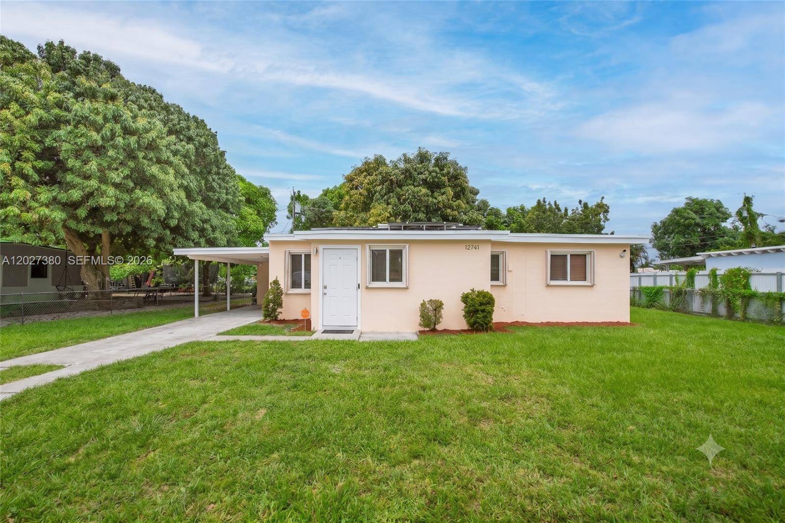 12741 Wood StMiami - picture