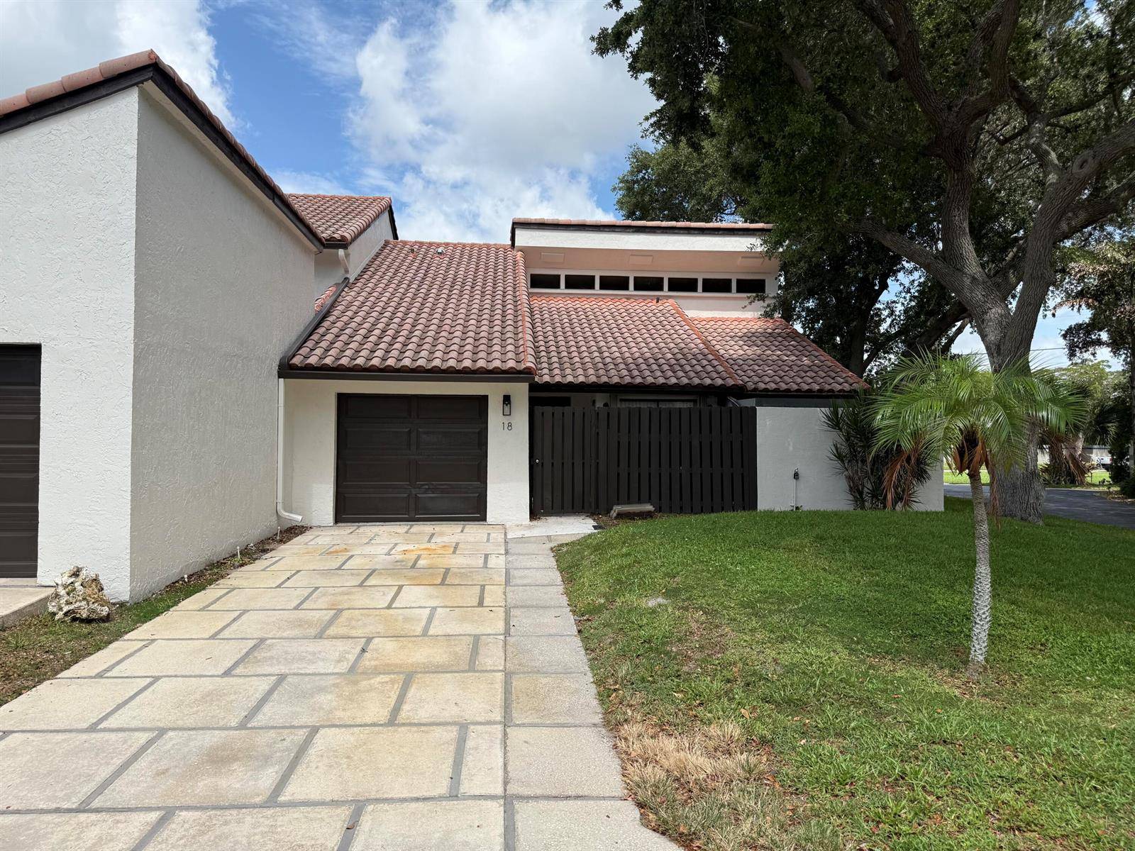 6850 NW 2ndBoca Raton - TRES VIDAS CONDO ONE condo unit 18 - picture