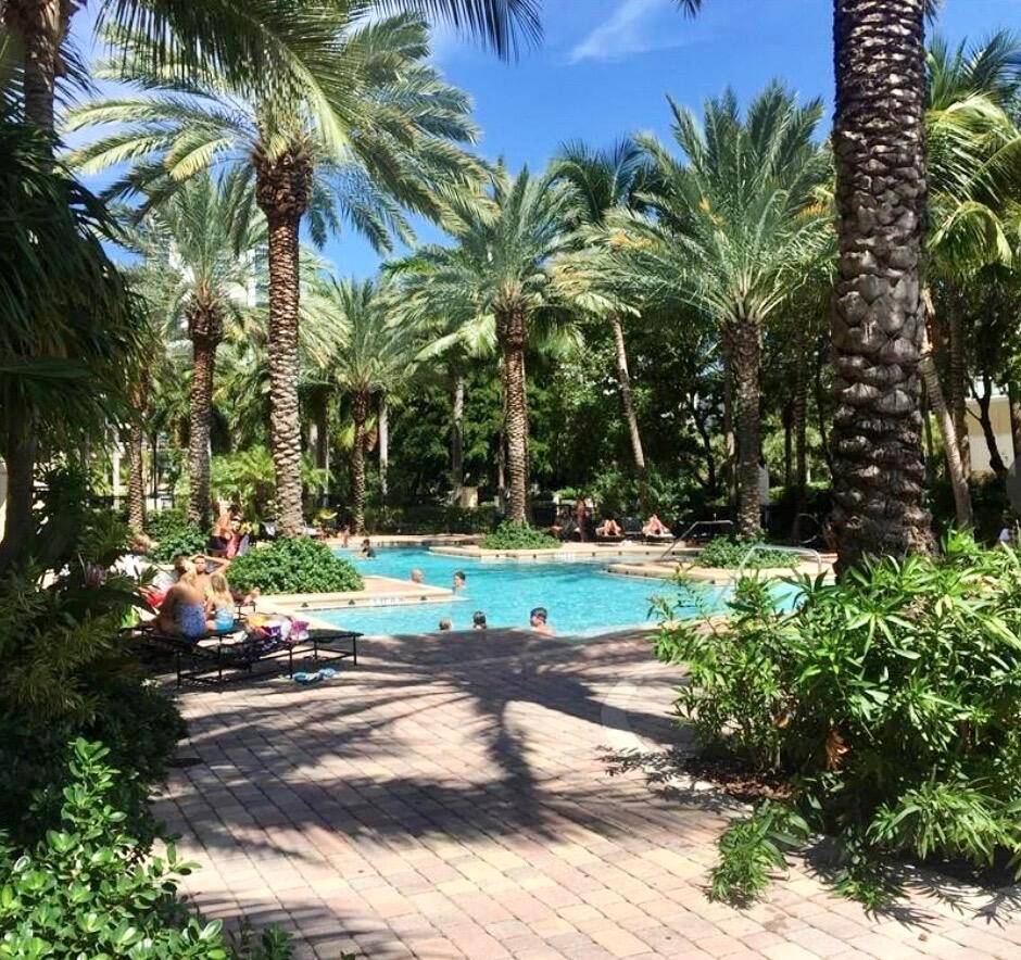 17100 N BaySunny Isles Beach - PORTO BELLAGIO CONDO condo unit 1911 - picture