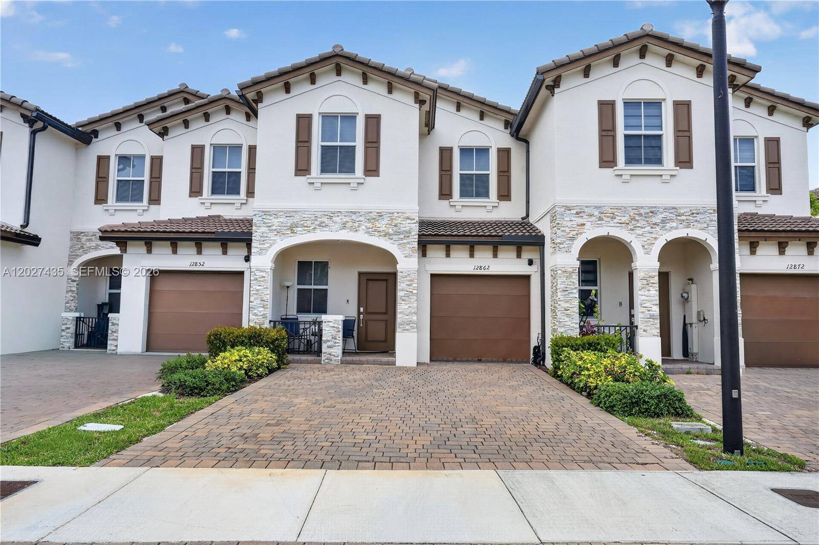 12862 NW 23rd PlMiami - picture