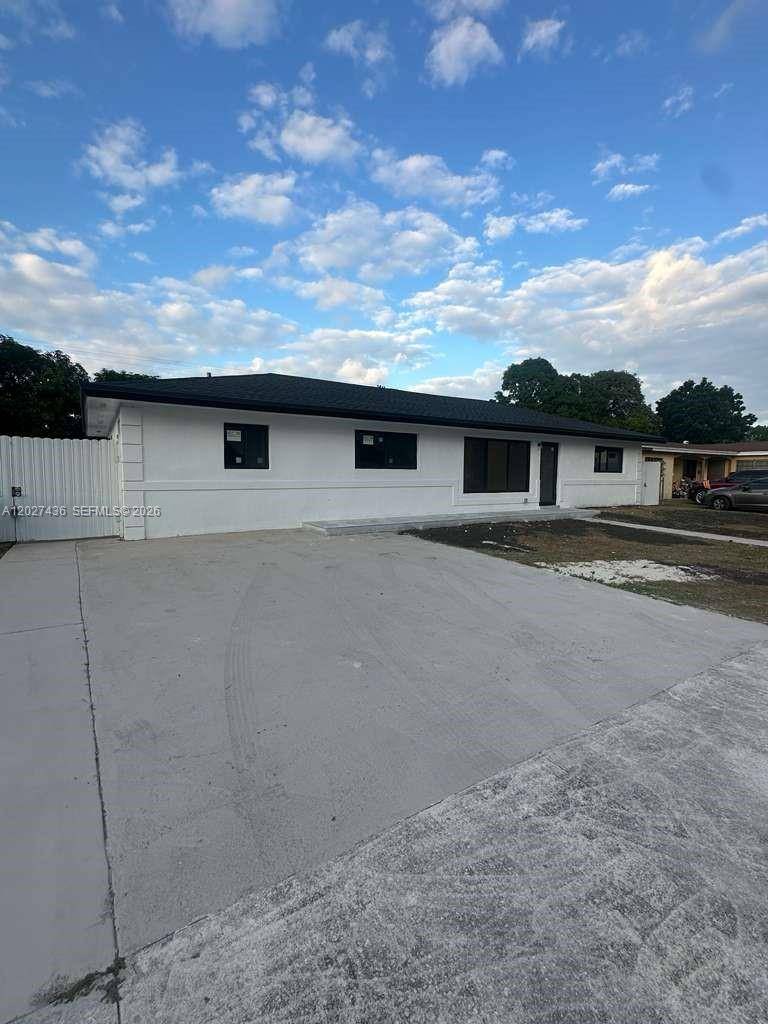 2041 NW 190th TerMiami Gardens - picture