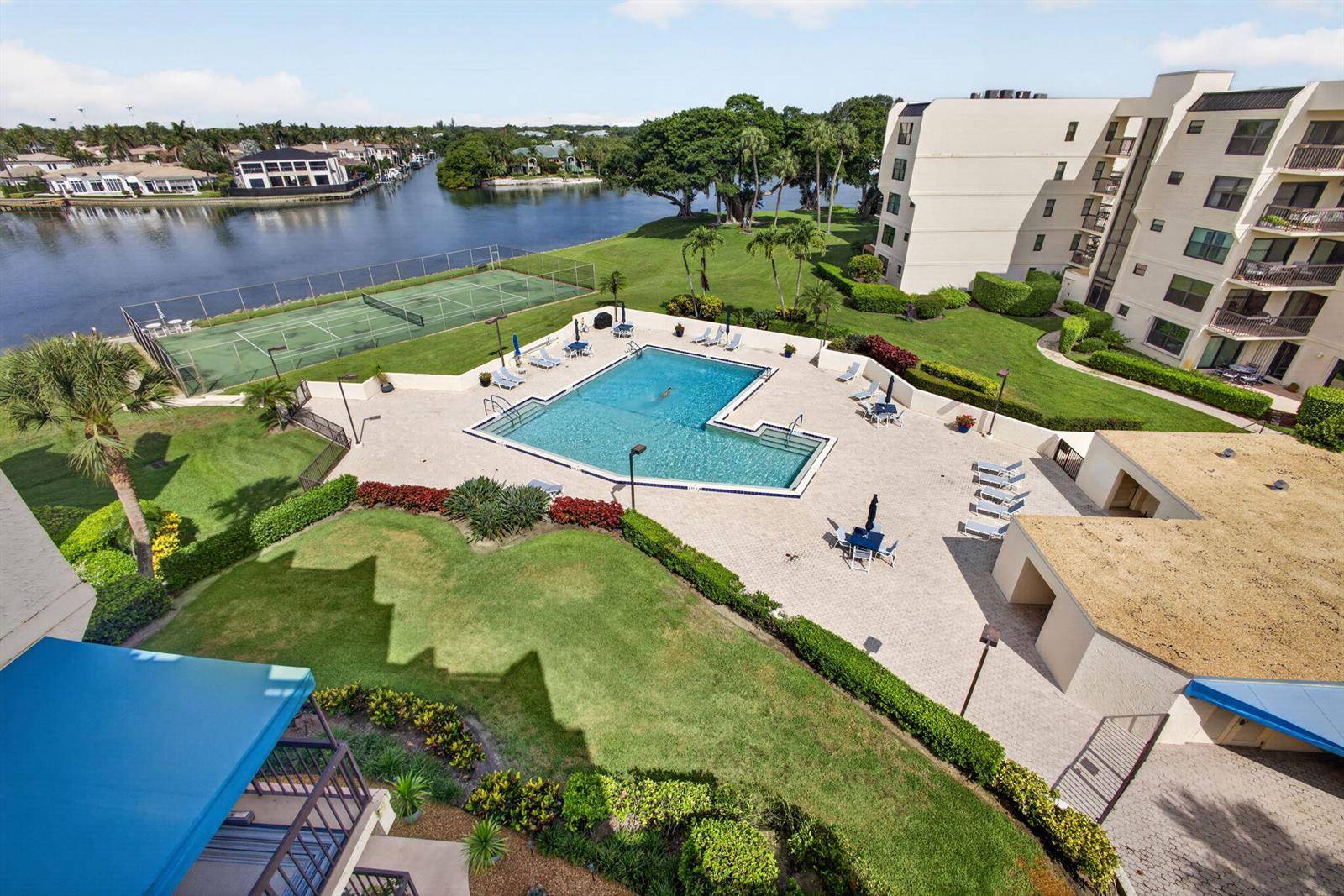 364 GolfviewNorth Palm Beach - EVERGLADES OF NORTH PALM B condo unit 506 - picture