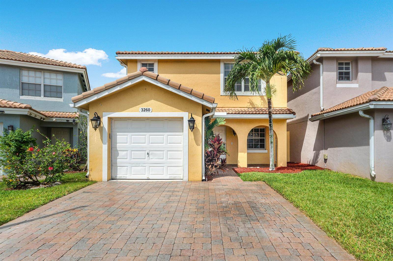 3260 CommodoreWest Palm Beach - picture