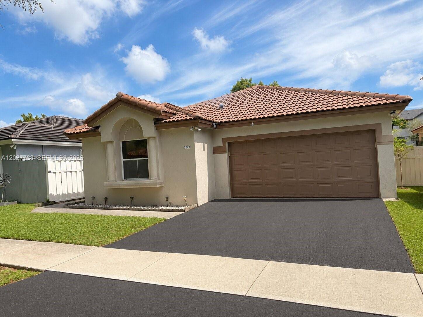 7249 NW 1 MANORPlantation - picture