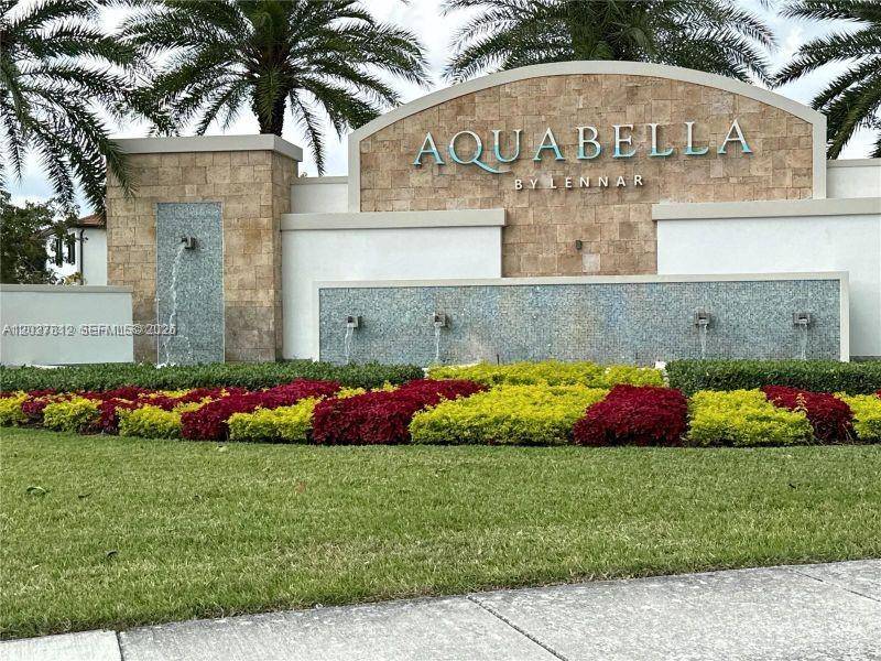 3342 W 104th TerHialeah - picture