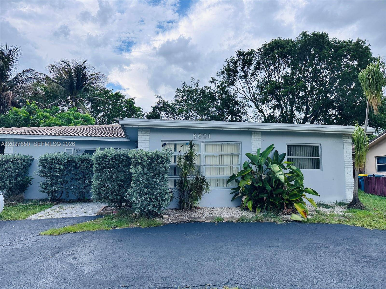 6631 NW 84th StTamarac - picture
