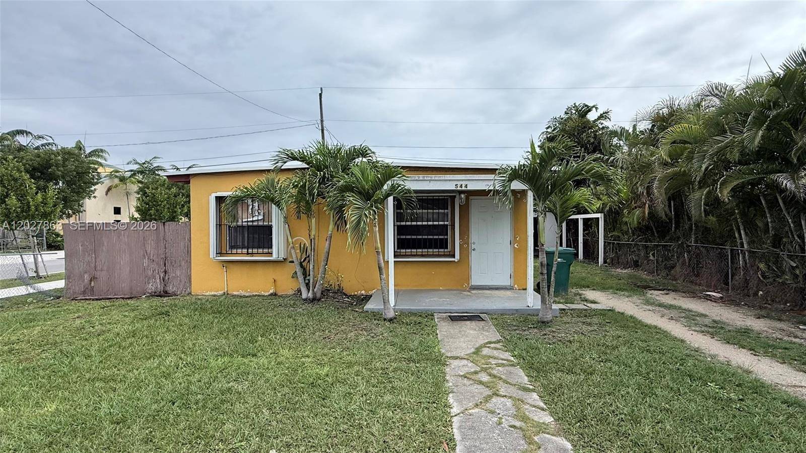 544 NW 10th StFlorida City - picture