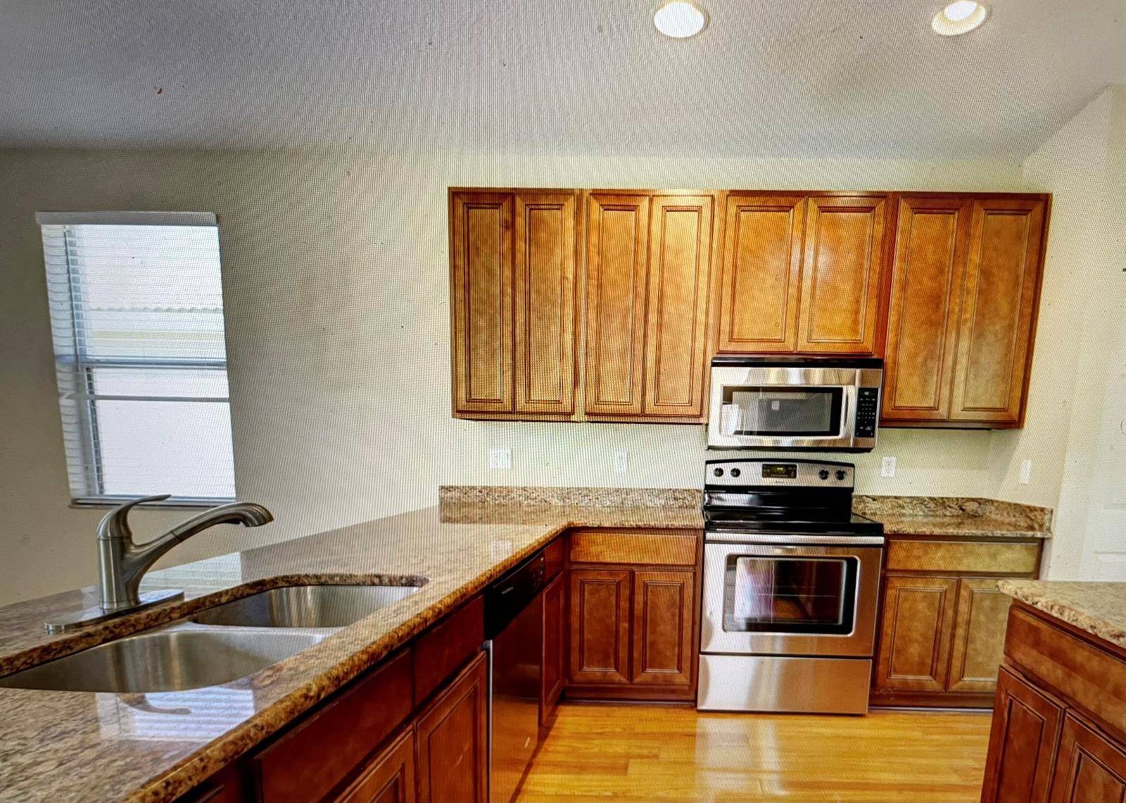 730 NW LeonardoPort St. Lucie - picture