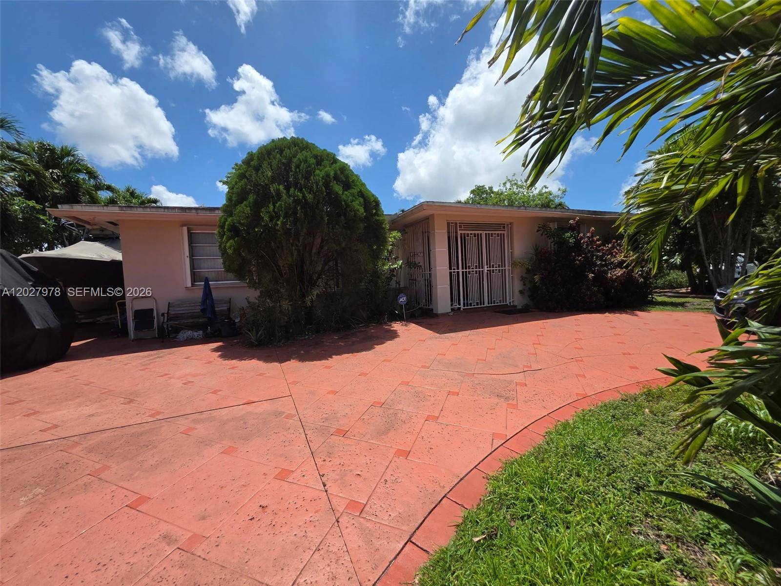 16825 NW 74th AveHialeah - picture