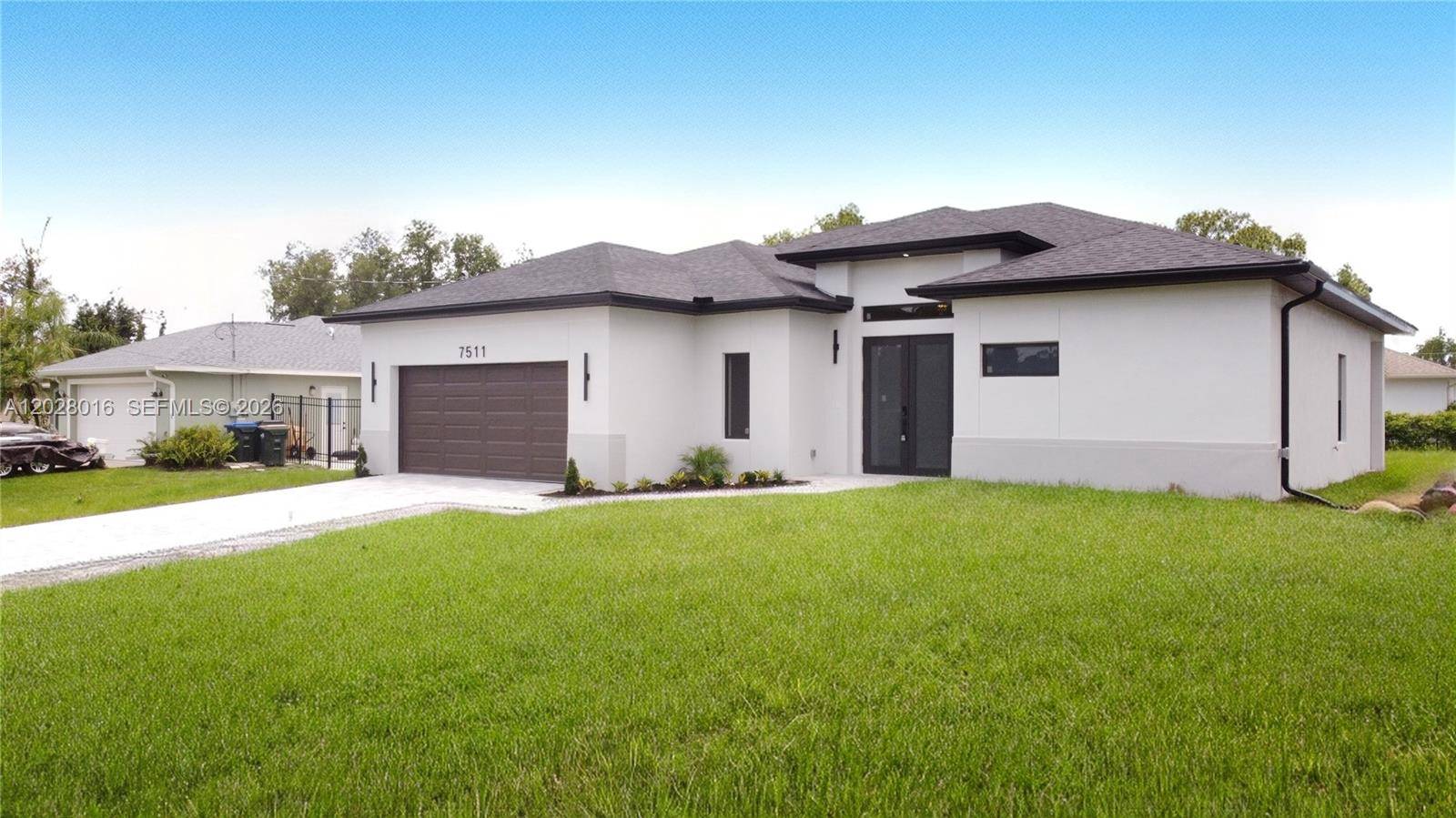 7511 Blutter RdNorth Port - picture