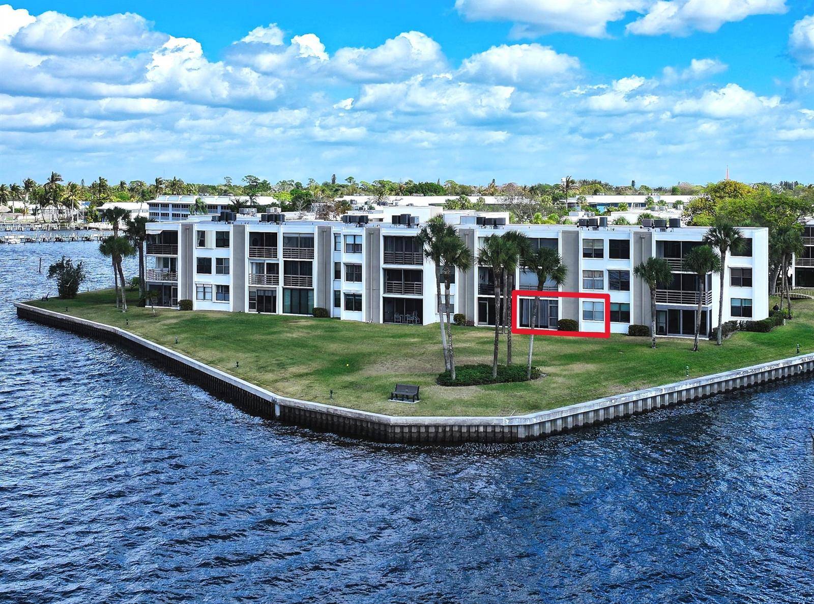 1950 SW Palm CityStuart - CIRCLE BAY YACHT CLUB COND condo unit 13-102 - picture