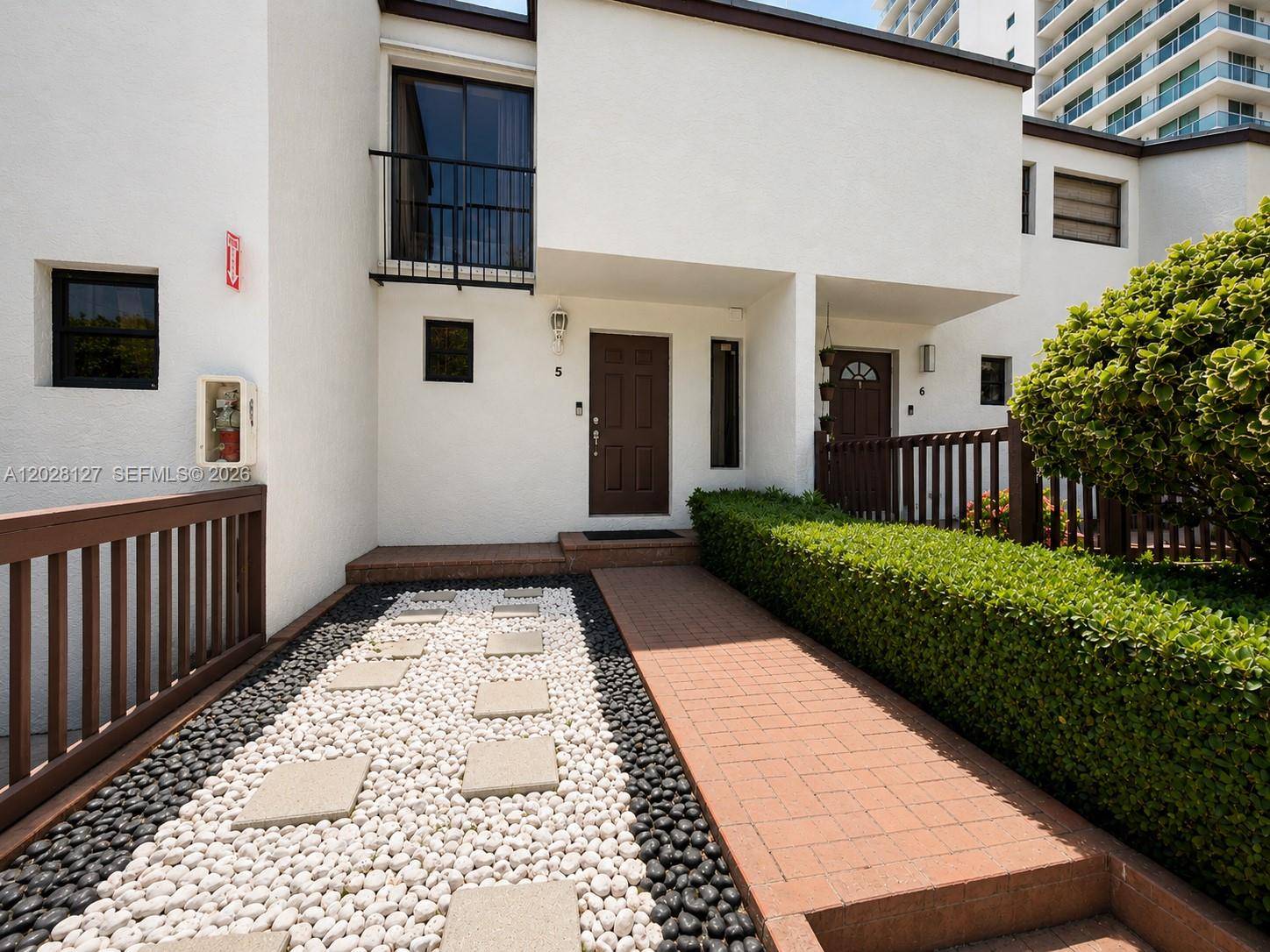1901 NW S River DrMiami - RIVER CLUB TOWNHOUSE COND,RIVER CLUB TOWNHOUSE condo unit 5A - picture