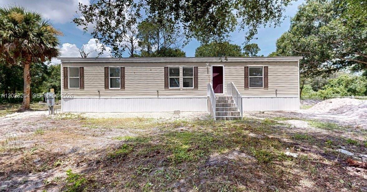720 N Riverside StClewiston - picture
