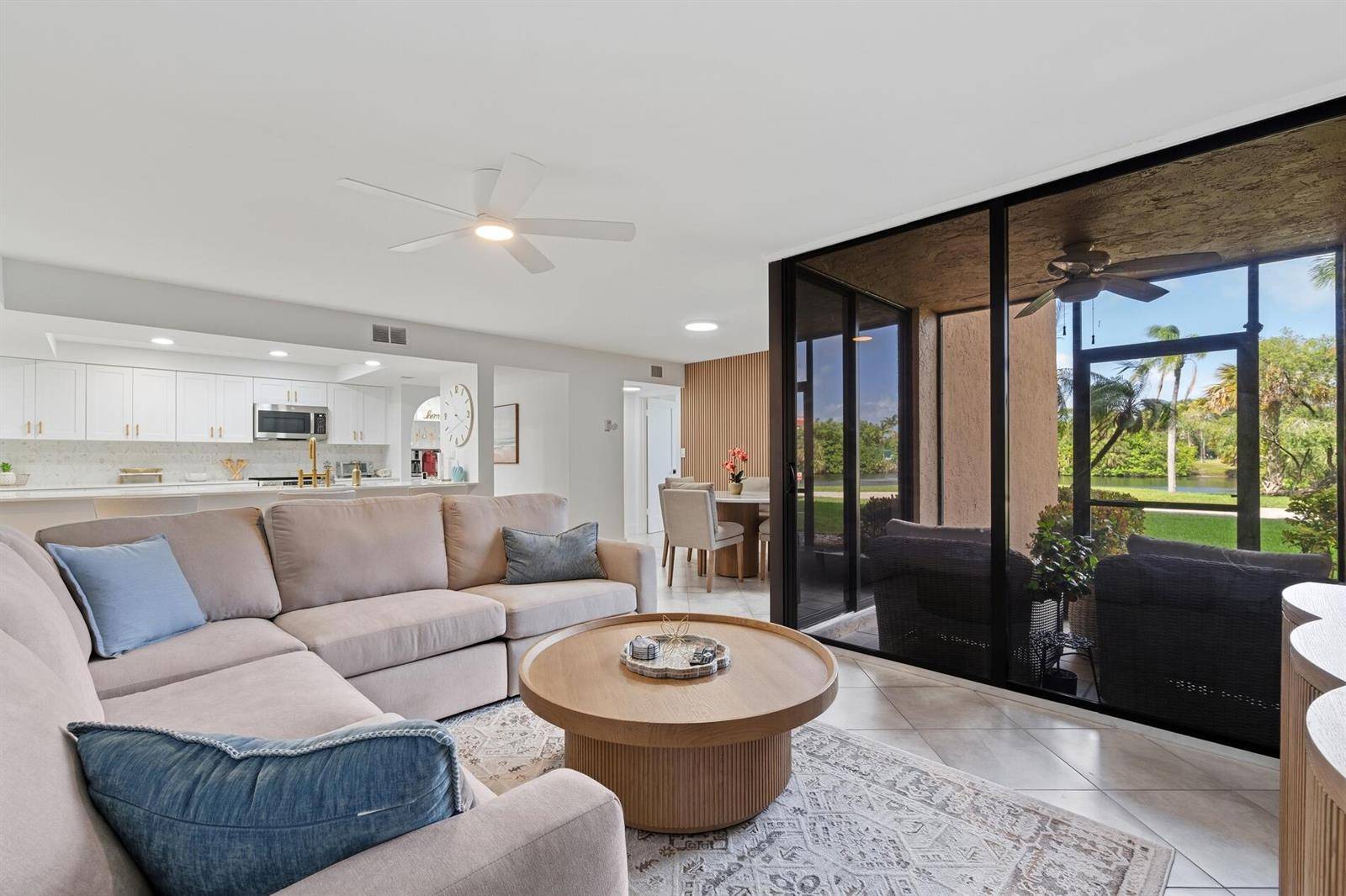 2455 LindellDelray Beach - LAVERS DELRAY RACQUET CLUB condo unit 3103 - picture