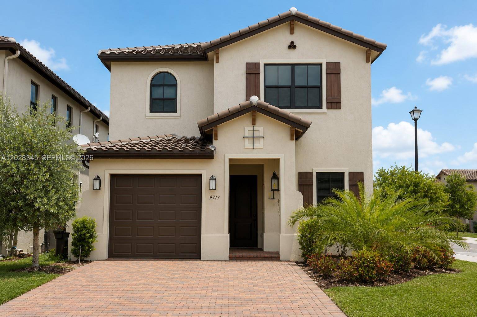9717 W 34th LnHialeah - picture