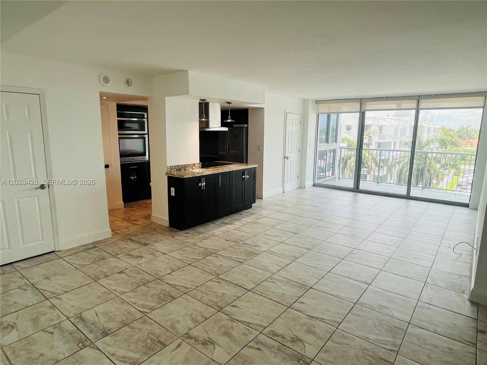 2655 Collins AveMiami Beach - MIRASOL OCEAN TOWERS COND condo unit 602 - picture