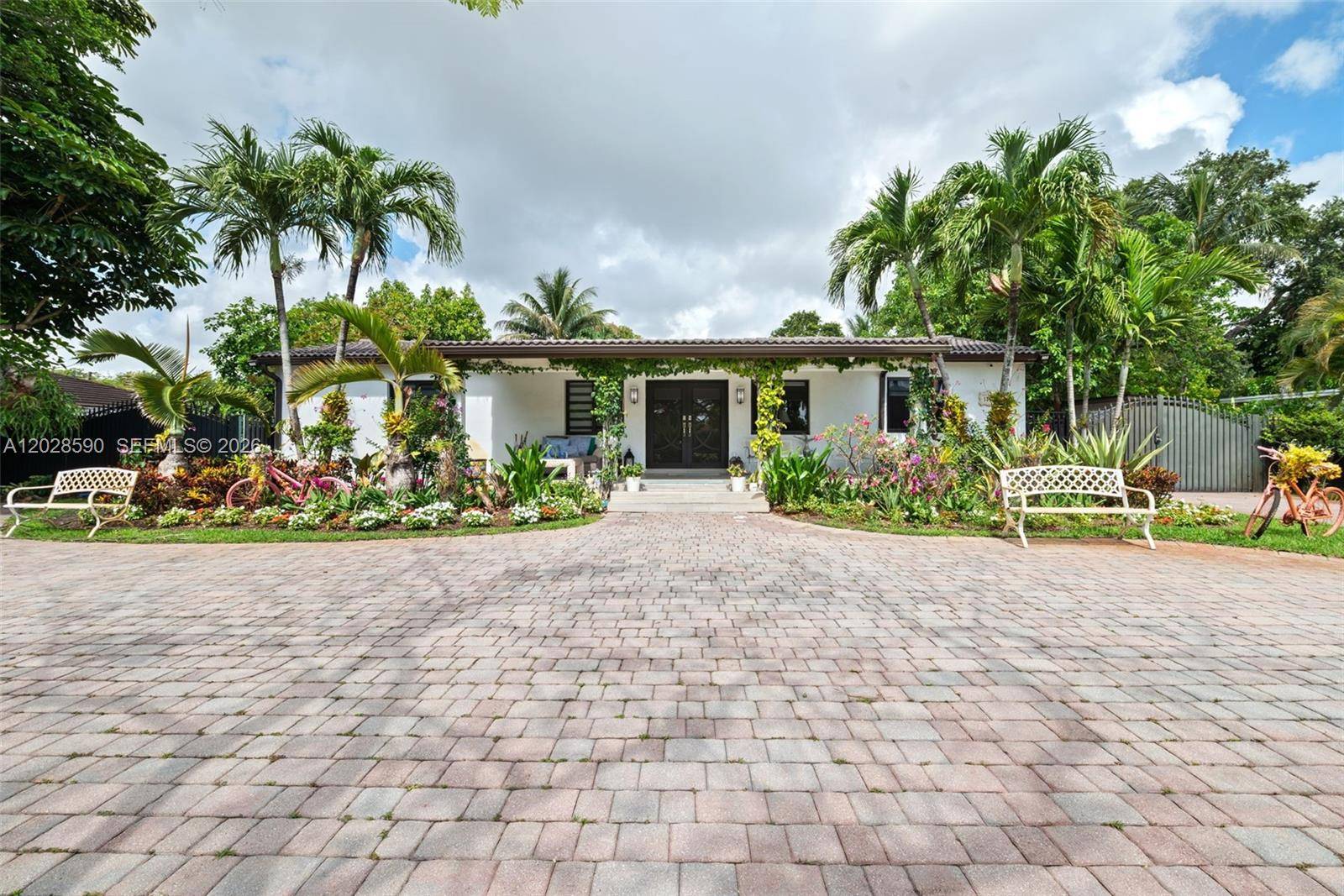 13700 N Miami AveMiami - picture