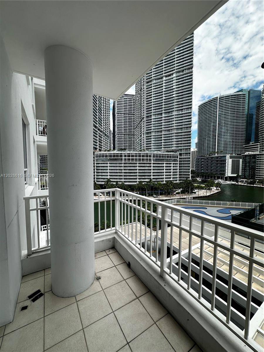 801 Brickell Key BlvdMiami - COURTS BRICKELL KEY CONDO condo unit 906 - picture