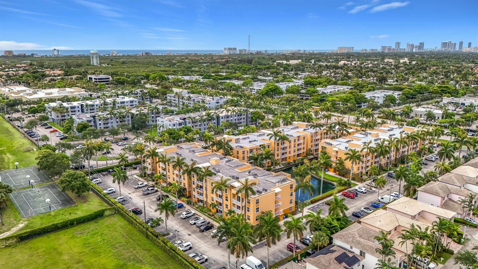 1341 SE 3rdDania Beach - SHERIDAN EAST CONDO BLDG 2 condo unit 210 - picture