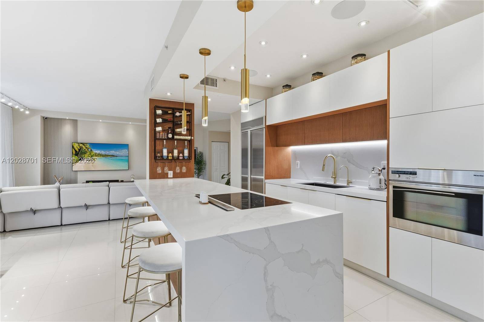 3500 Mystic Pointe DrAventura - Condo 5+ Stories,Condo condo unit 104 - picture