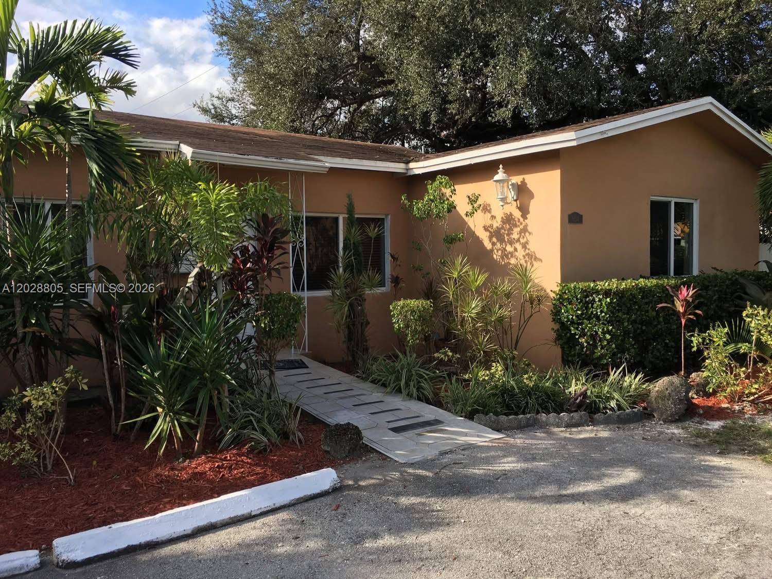 6134 SW 22nd StMiami - Duplex/Tri/Quad-Annual,Multi Family condo unit - - picture