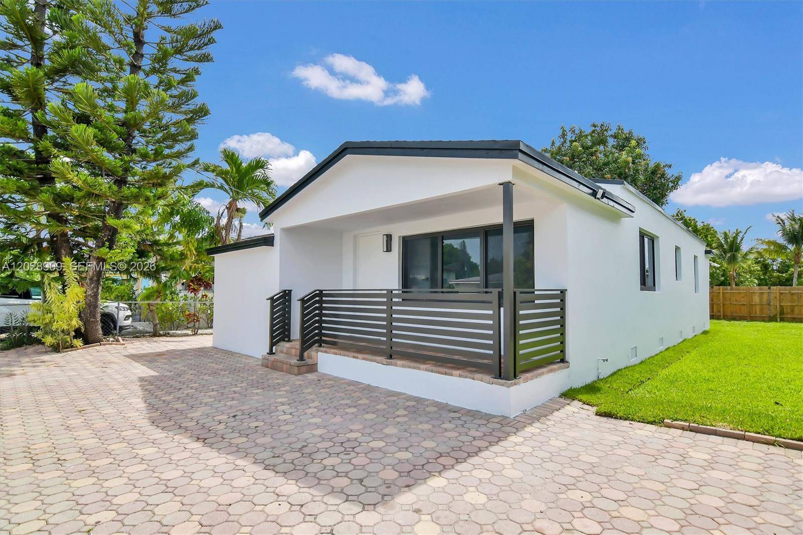 85 SW 30th AveMiami - picture