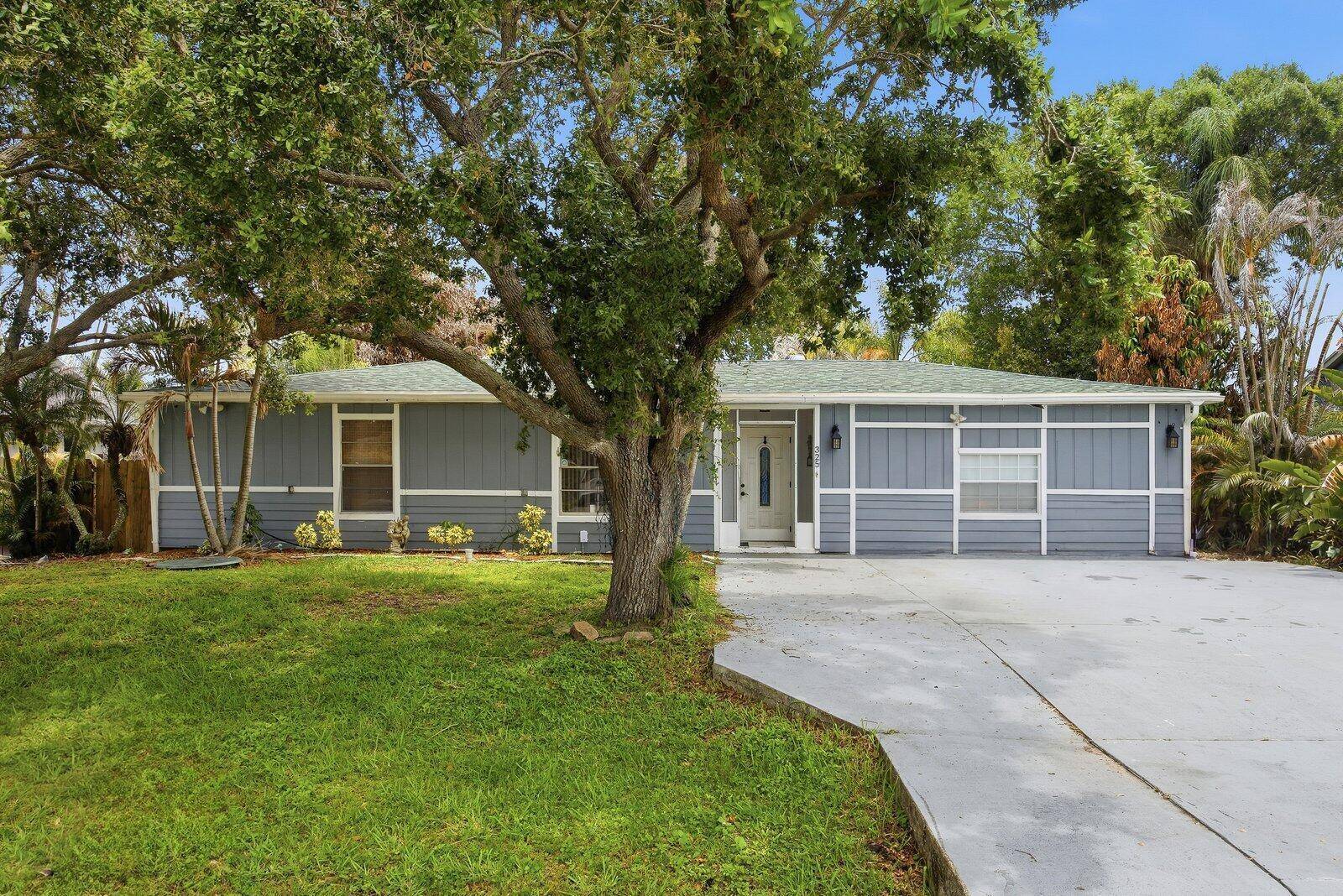 325 NW DearmanPort St. Lucie - picture