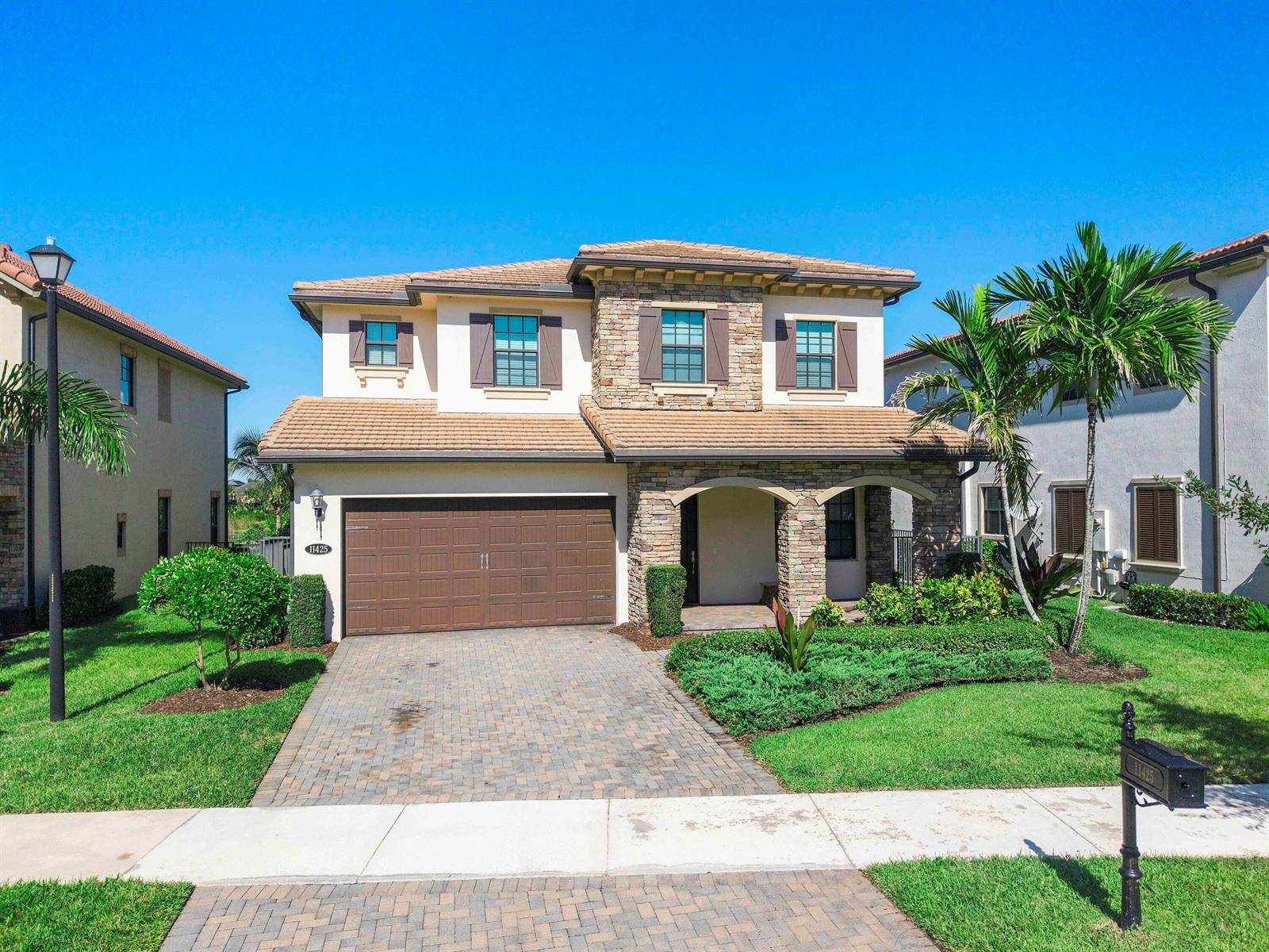 11425 WatercrestParkland - picture