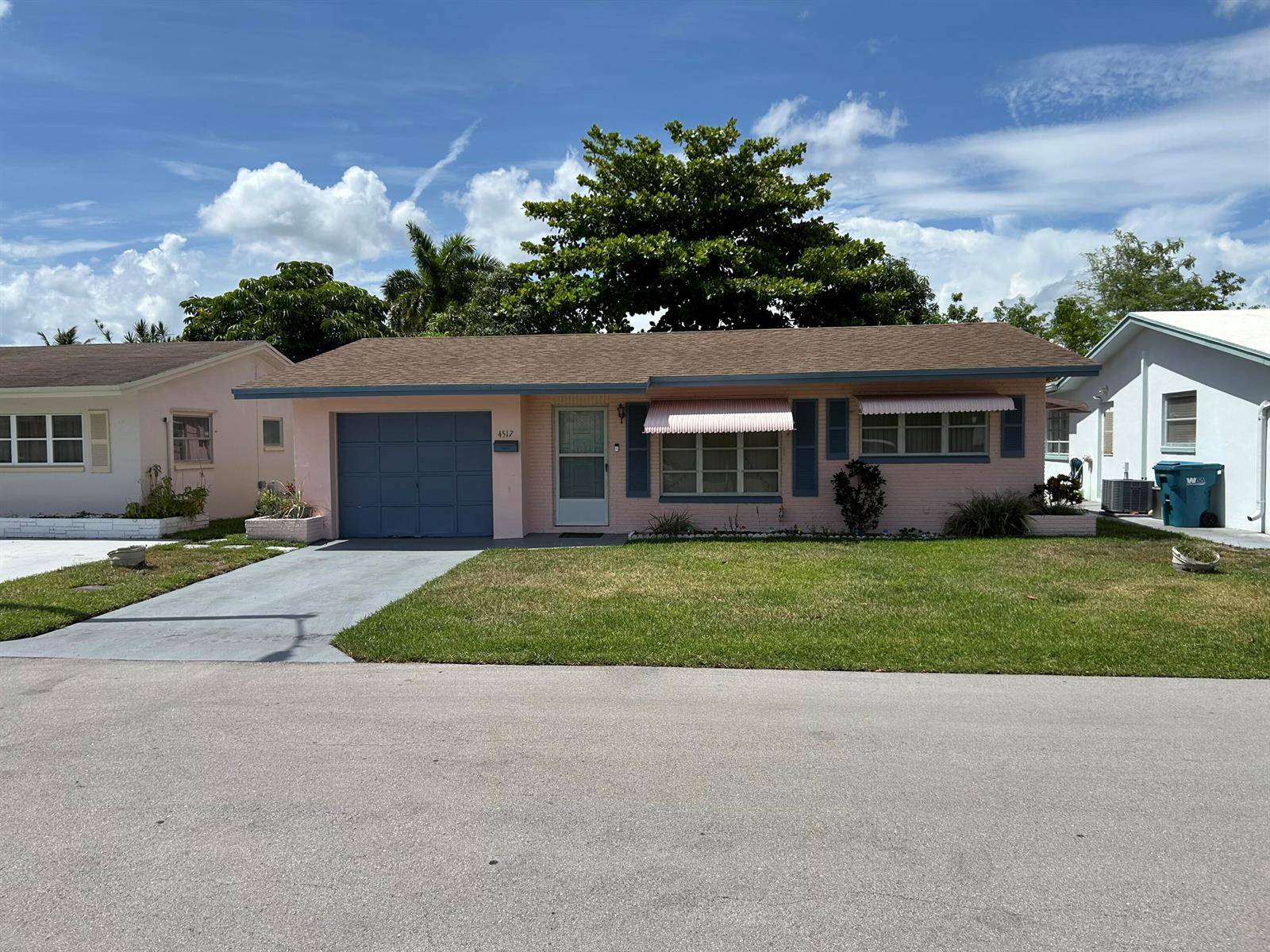 4517 NW 49thTamarac - picture