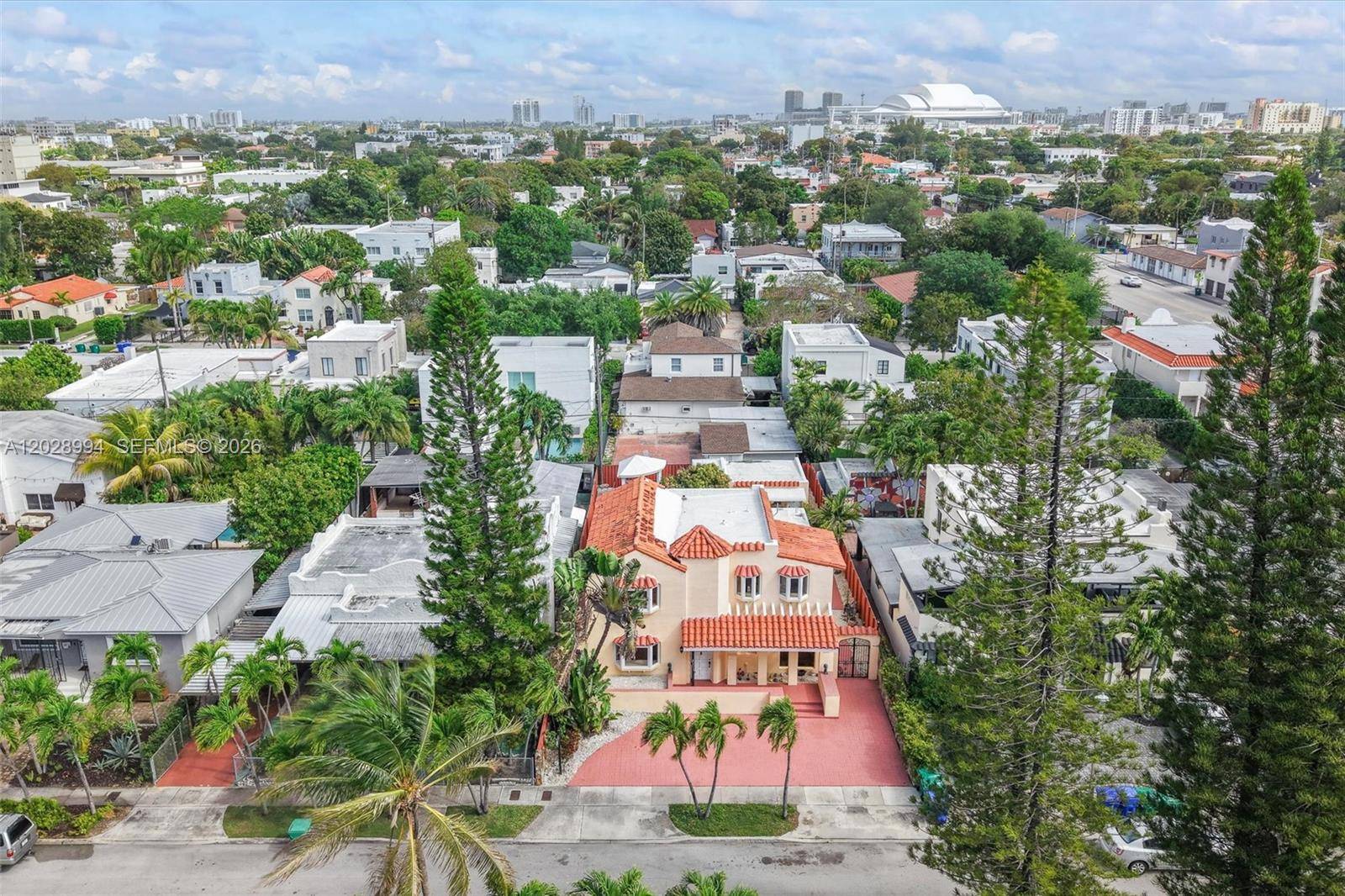1727 SW 11th TerMiami - picture