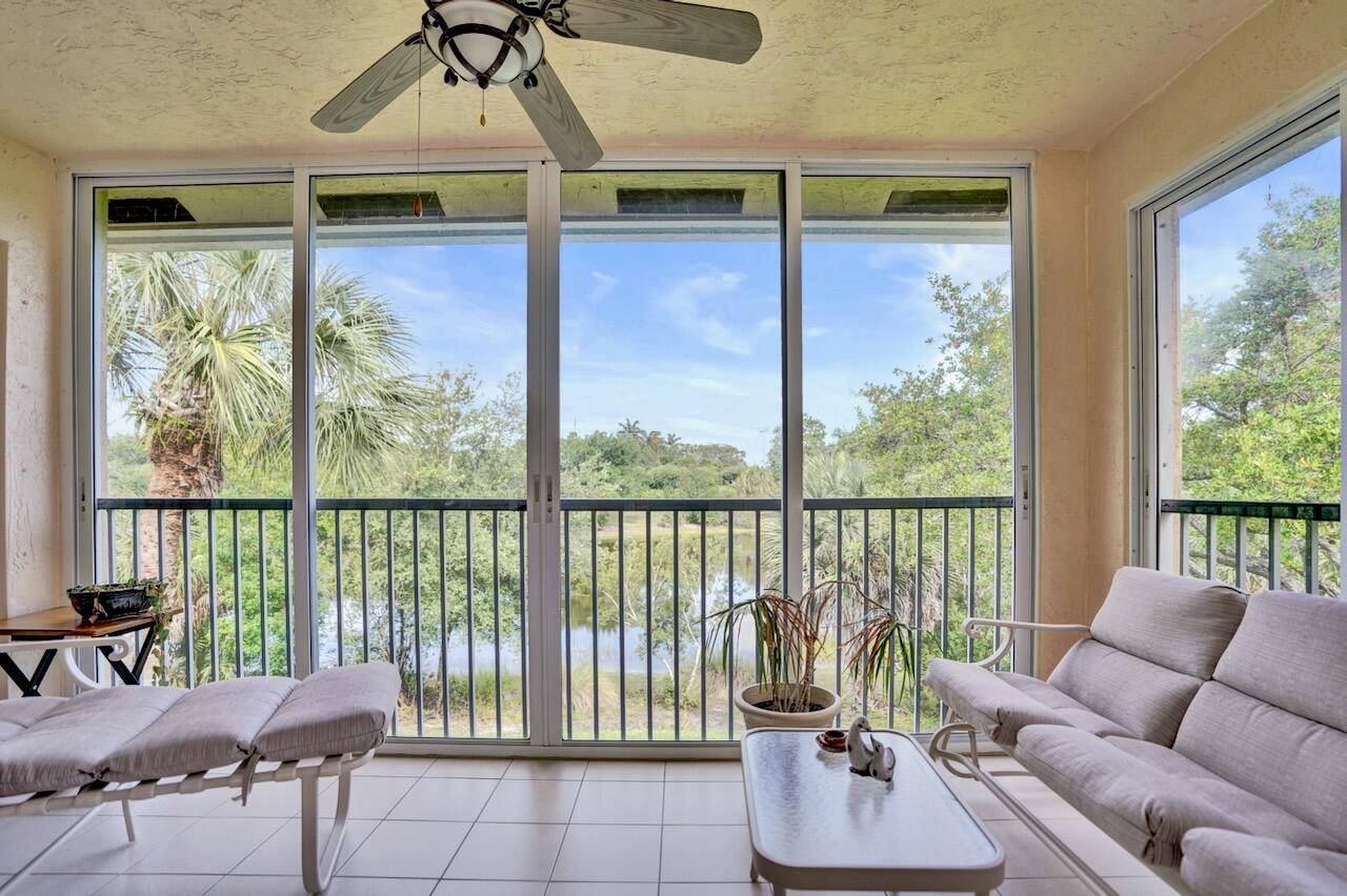 12434 Crystal PointeBoynton Beach - CRYSTAL POINTE III CONDO condo unit 202 - picture