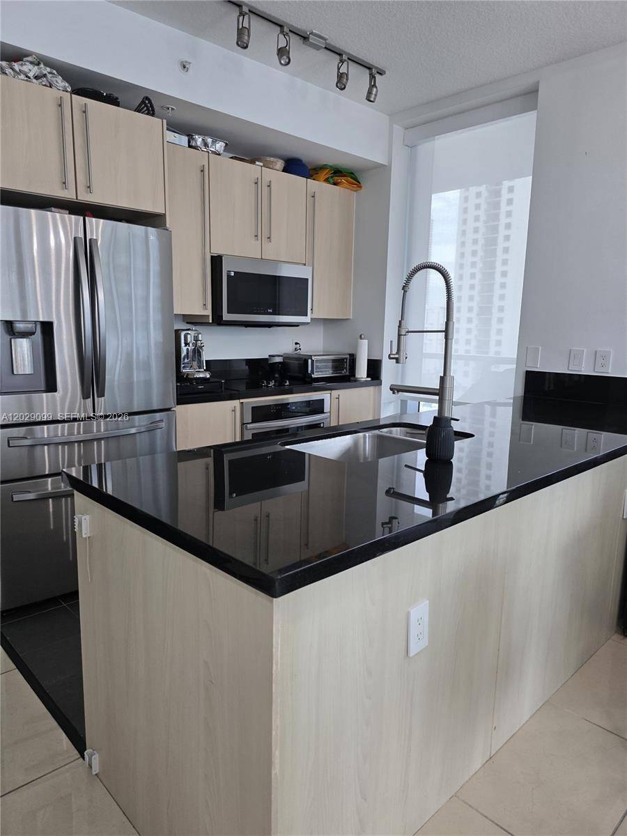 1111 SW 1st AveMiami - Condo/Co-Op/Annual,Condo condo unit 2020-N - picture