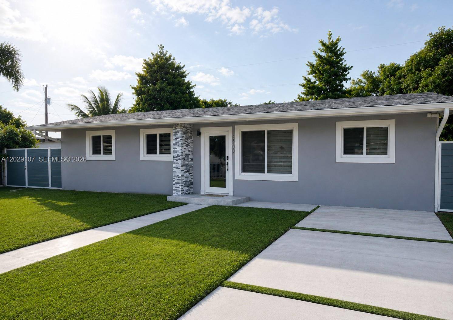 11850 SW 187th StMiami - picture