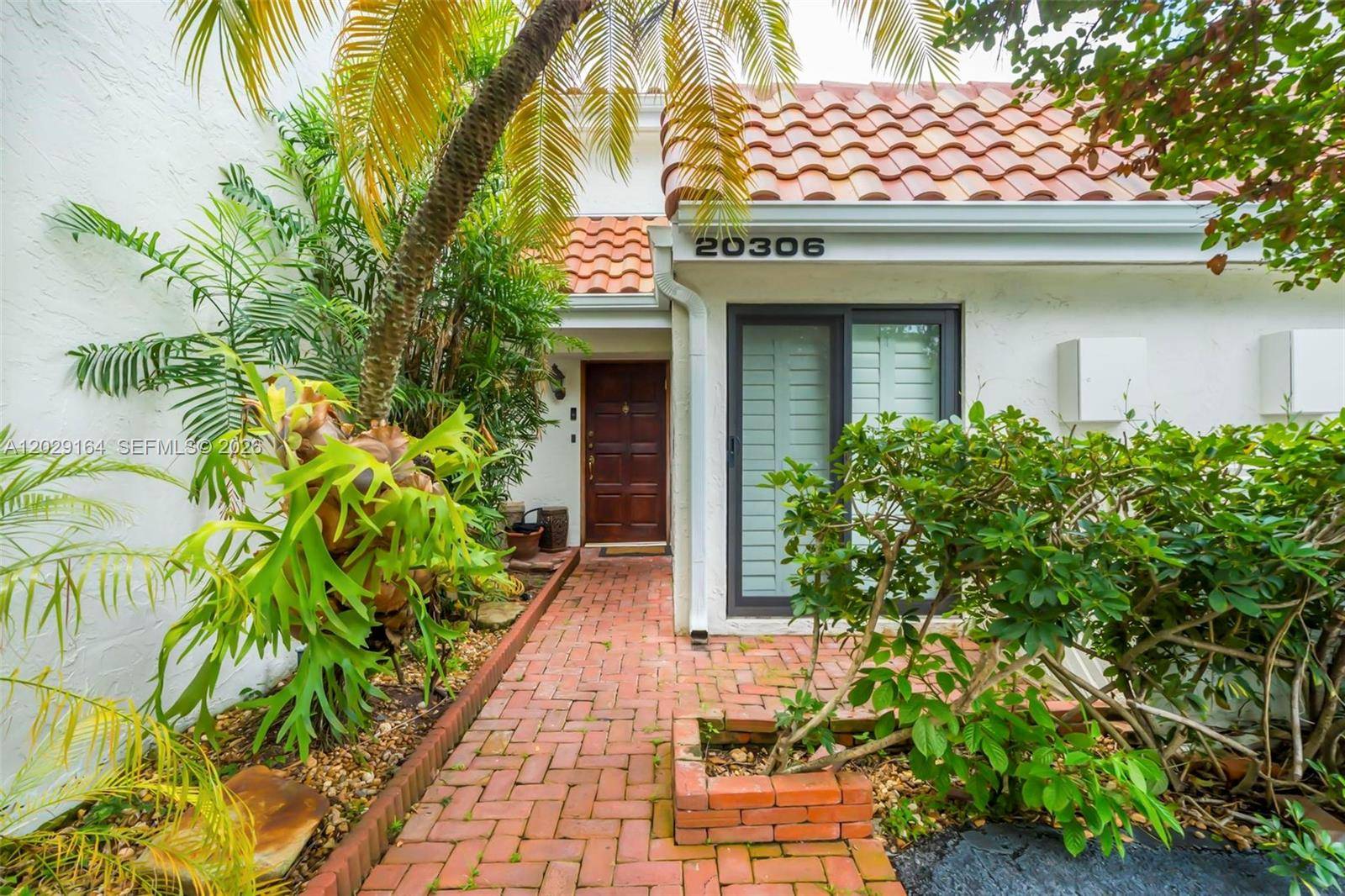 20306 NE 34th CtAventura - DELVISTA B CONDO condo unit 39 - picture