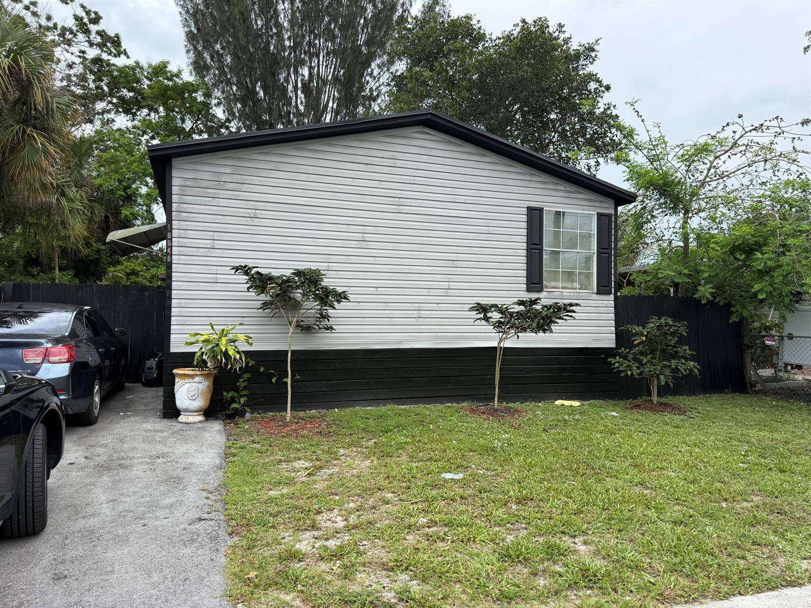 10548 W Sandalfoot Blvd - picture