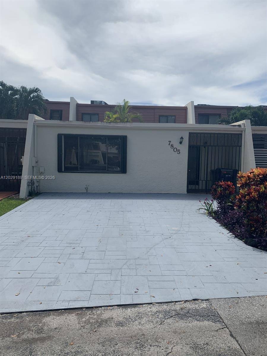 7805 SW 102nd PlMiami - Townhouse/Villa-Annual,Townhouse condo unit 7805 - picture
