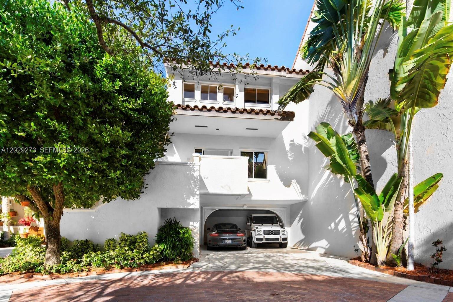 2000 S Bayshore DrMiami - Townhouse/Villa-Annual,Townhouse condo unit 58 - picture