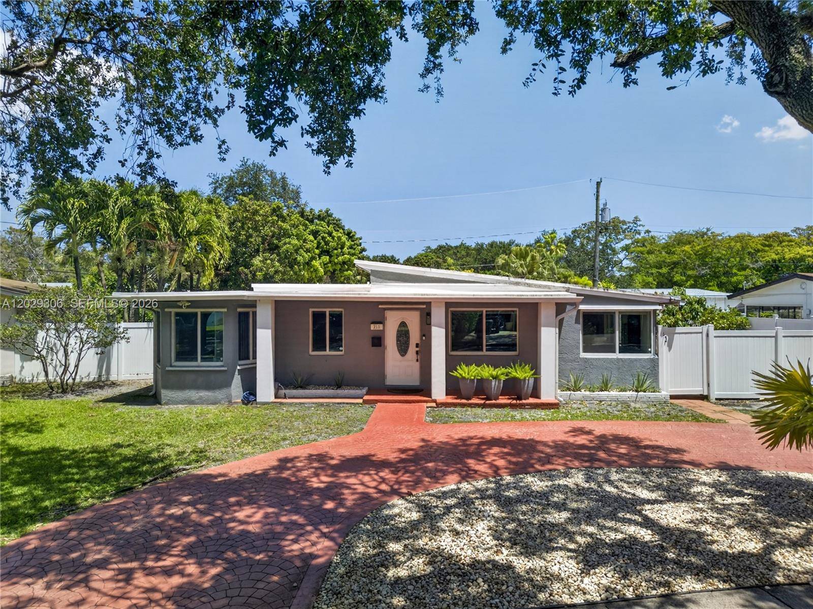211 S 57th WayHollywood - picture