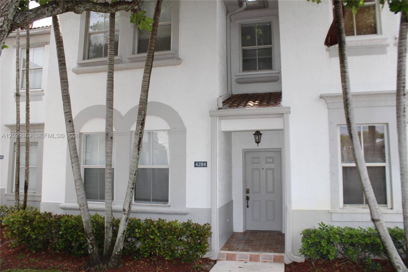 4284 SW 157th AveMiramar - VILLAS AT NAUTICA TWO CON condo unit 127 - picture