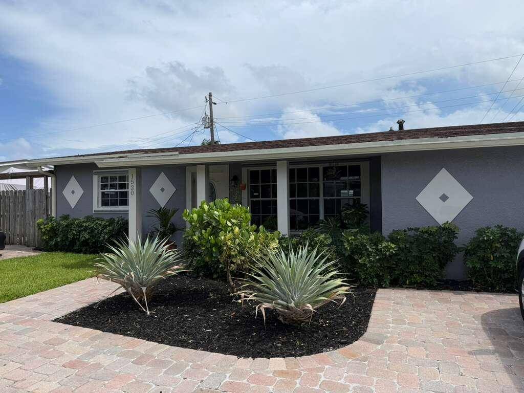 1520 NE 35thPompano Beach - CRESTHAVEN NO 9 REPLAT condo unit 1520 - picture