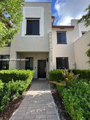 327 NE 208th TerMiami - picture