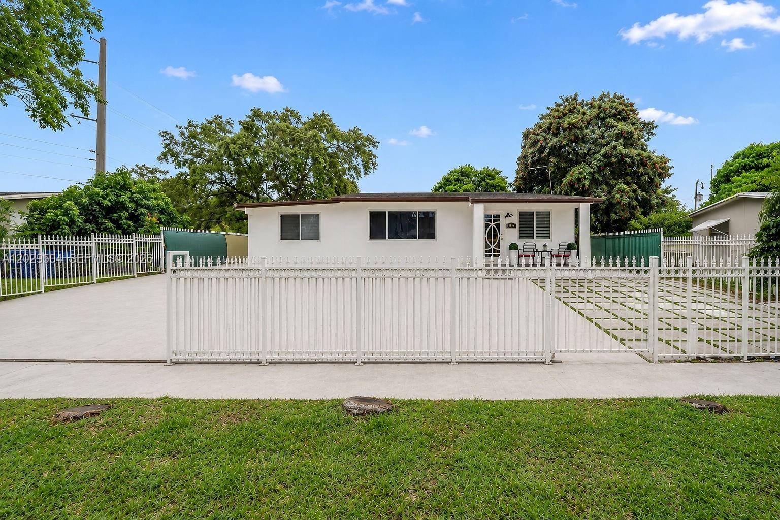 6404 Meade StHollywood - picture