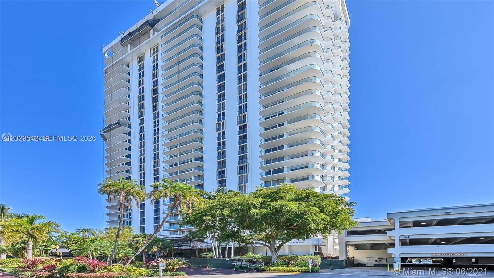 19707 Turnberry WayAventura - Condo/Co-Op/Annual,Condo condo unit 4L - picture