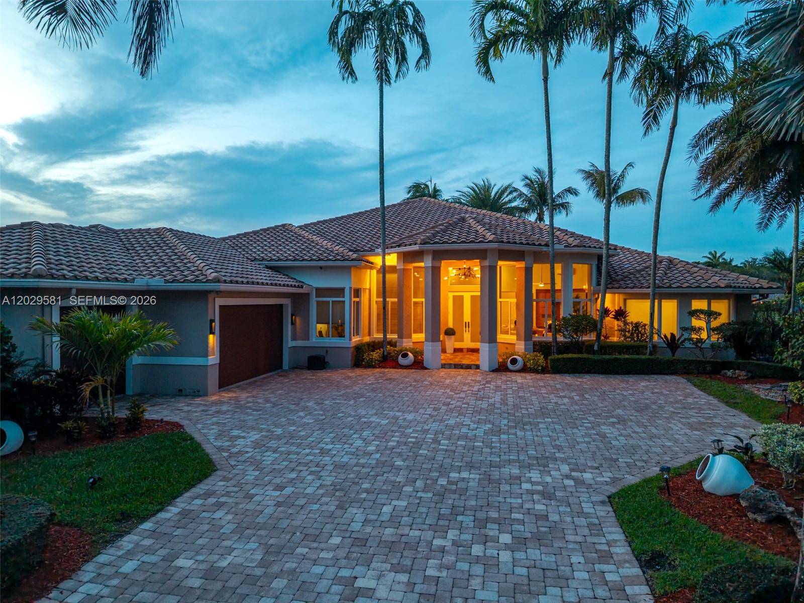 2458 Provence CtWeston - picture