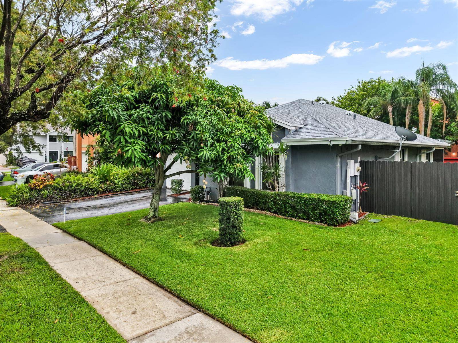 9720 SW 12thPembroke Pines - picture