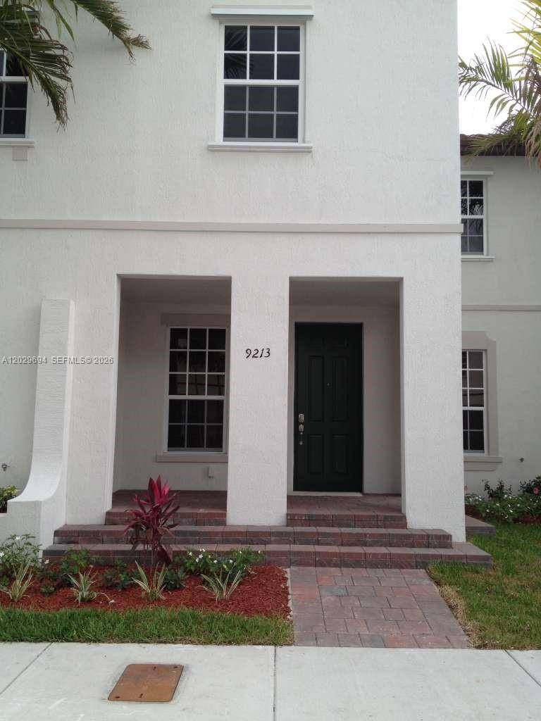 9213 SW 170th AveMiami - picture