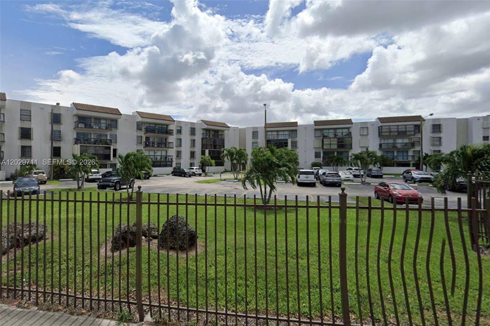 1300 SW 122nd AveMiami - Condo 1-4 Stories,Condo condo unit 101-2 - picture